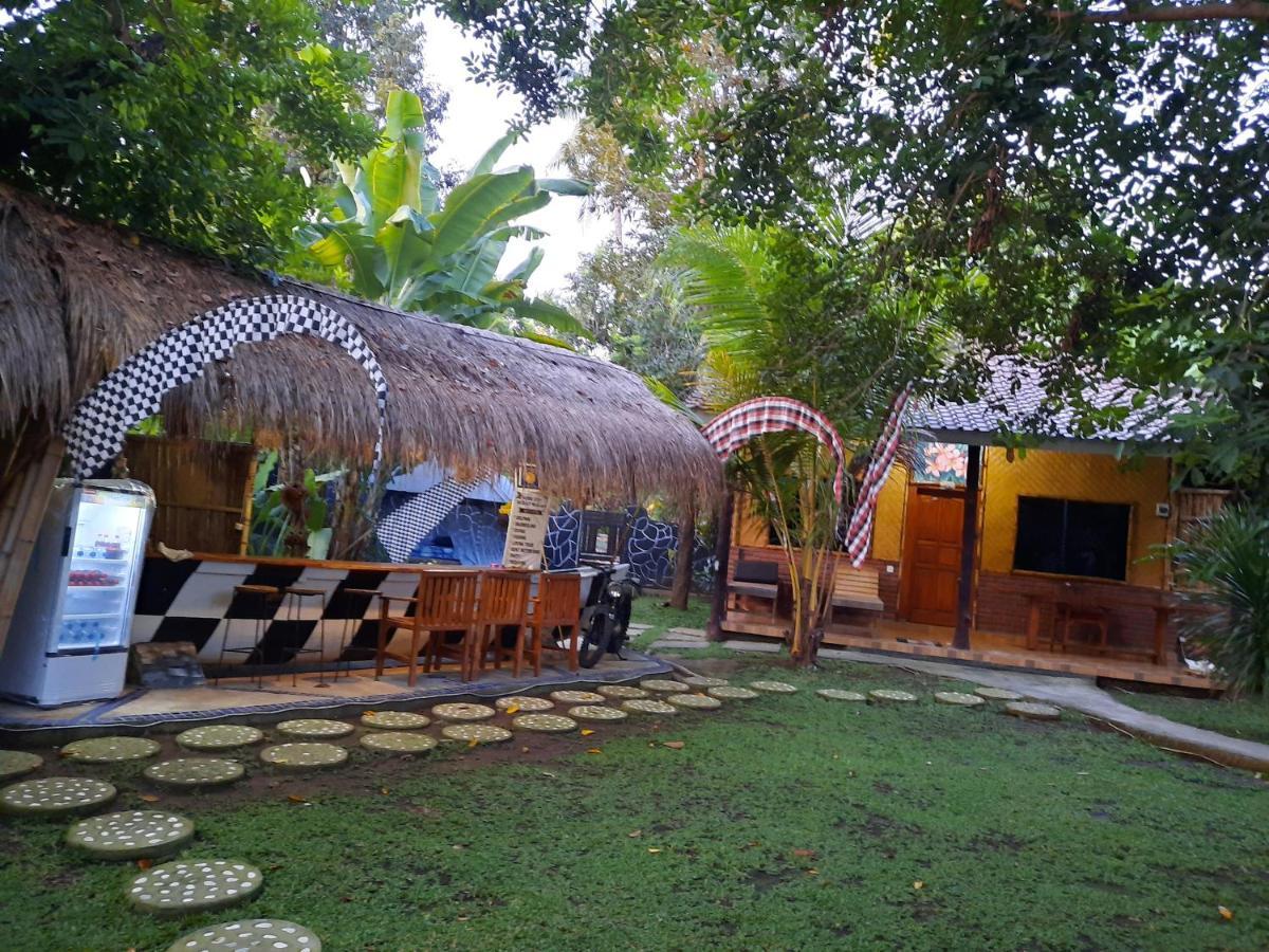 Penginapan Sedap Malam Lovina  Exterior photo