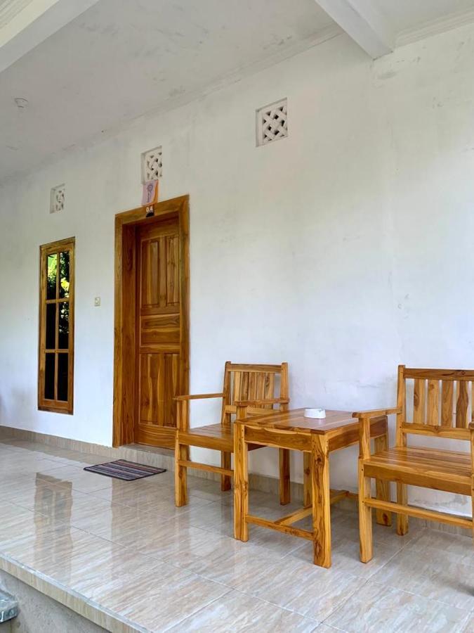 Penginapan Sedap Malam Lovina  Exterior photo